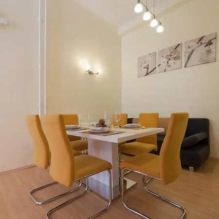 Appartement Cozy In Center Epicenter! *