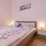 Cozy In Center Epicenter! Apartamento *