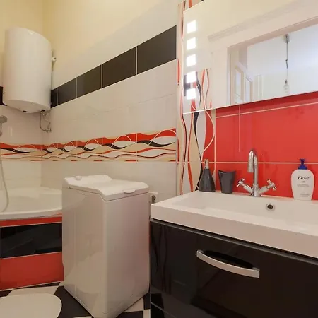 Cozy In Center Epicenter! Appartamento