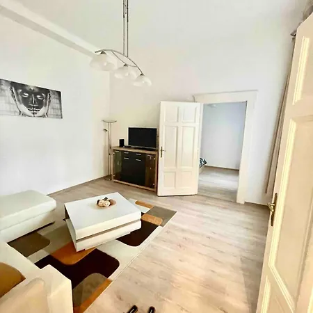 Cozy In Center Epicenter! Διαμέρισμα *
